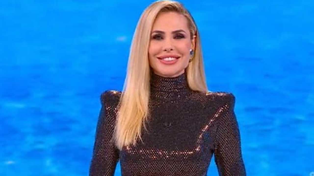 Ilary Blasi, che macchina guida la showgirl? Un’auto davvero lussuosa ...